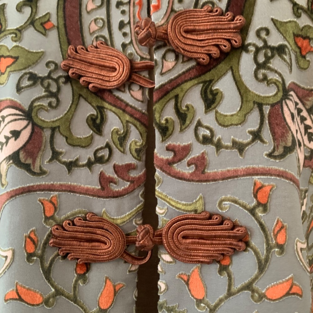 Long silk jacket - Picture 4 of 7